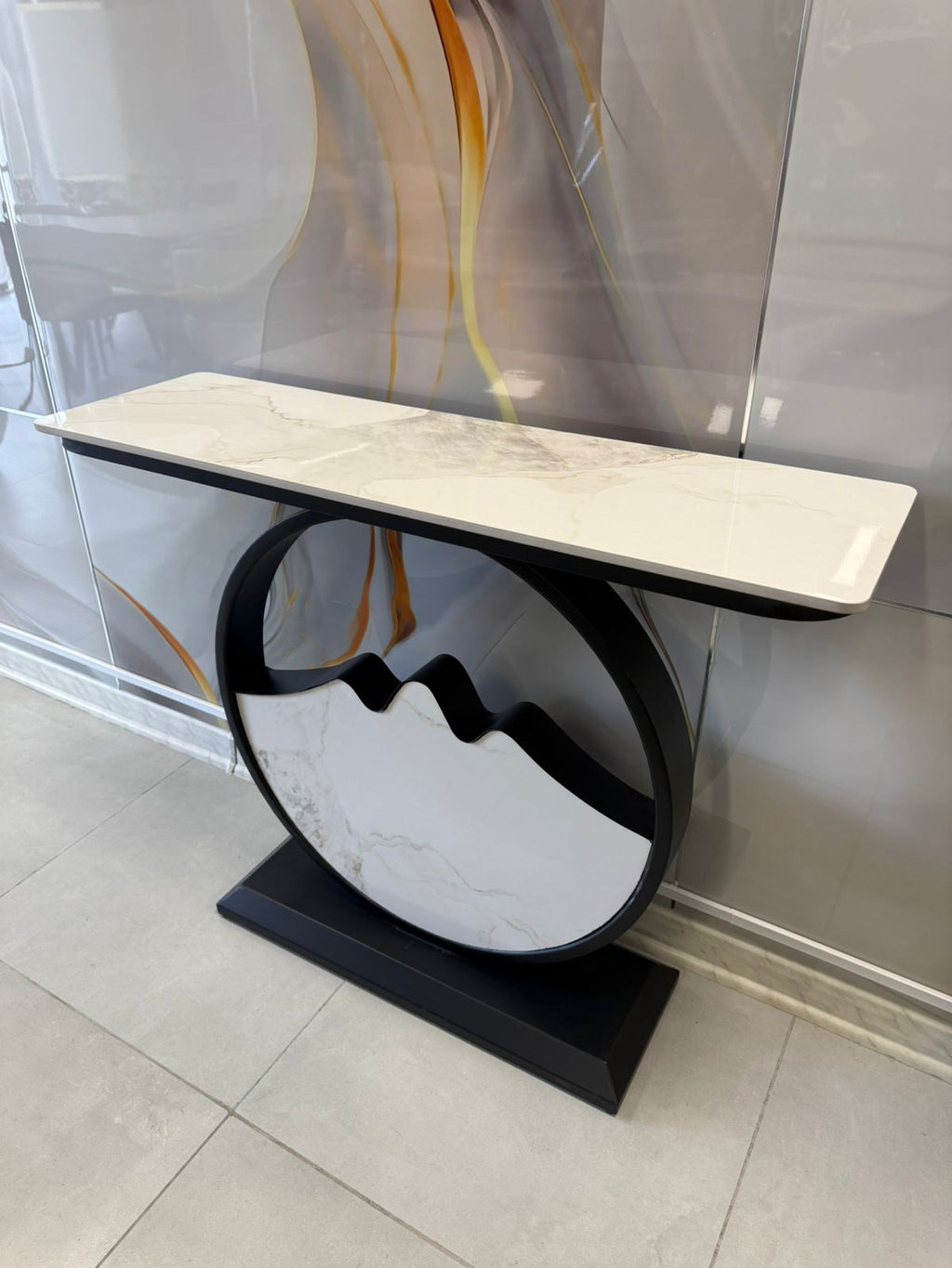 Mesa de Arrimo Ceramic TOP & Metal “Montañas Doradas” – Diseño Escultural para tu Hogar