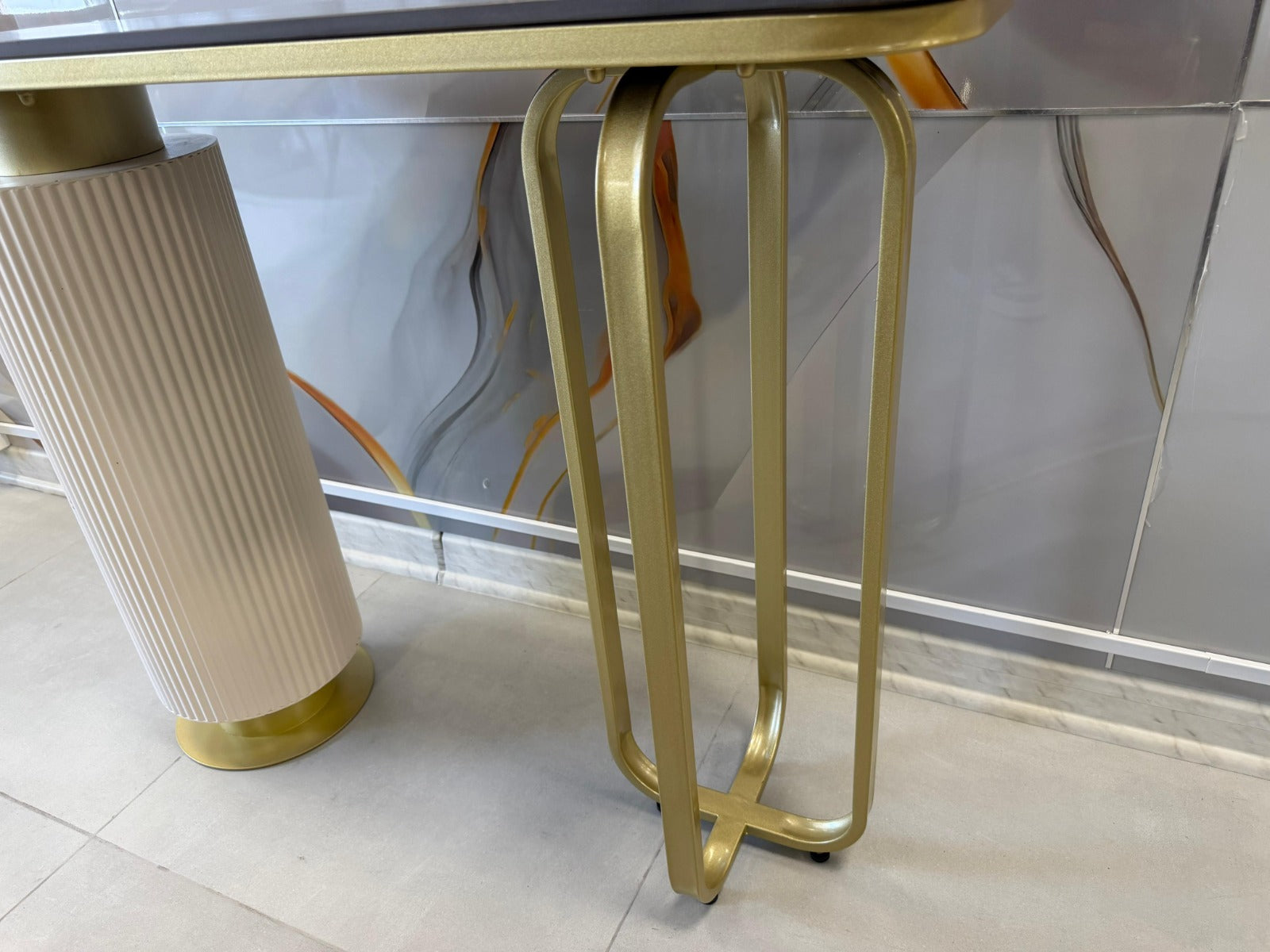 consola moderna y Ceramic Top